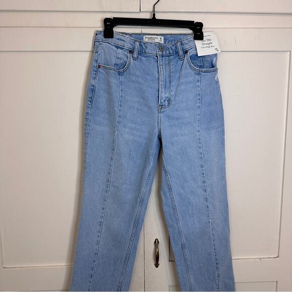 NWT Abercrombie 90s Straight Front Slit Jean 29 Short - Picture 3 of 6
